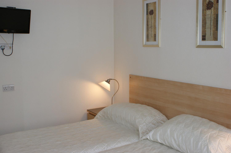 Bedroom 2, Beachcomber Hotel, Blackpool