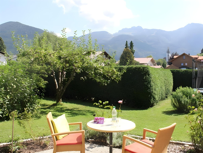 Others 5, Kleines Hotel Edeltraud, Rosenheim