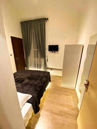 Bedroom 4, Cialdini 13 Roma, Rome