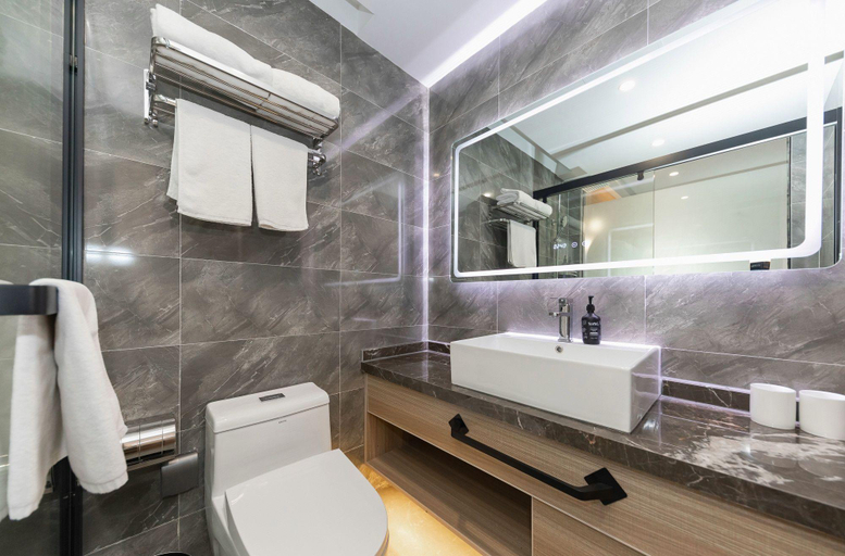 Bathroom 3, Starway Hotel Shanghai Necc Beiqing Highway, Shanghai