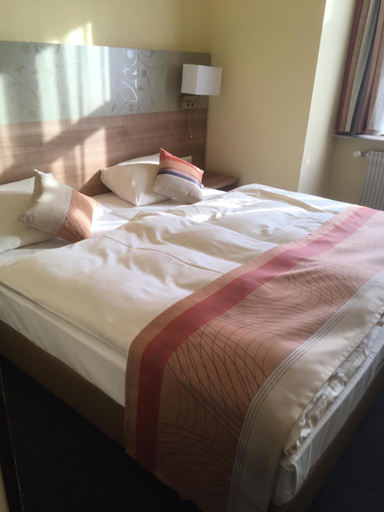 Bedroom 5, Hotel Hechinger-Hof, Zollernalbkreis