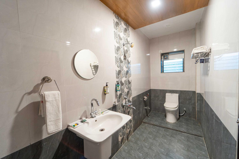 Bathroom 4, Treebo The Venna Hill, Satara