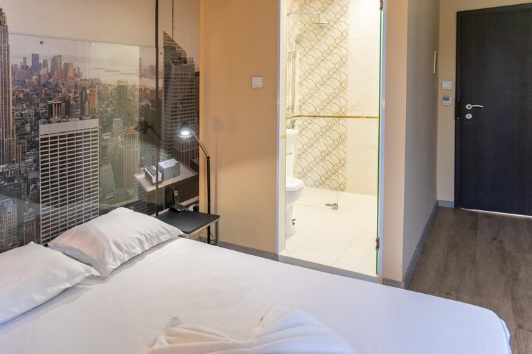 Bedroom 2, Art Hotel Simona, Stolichna