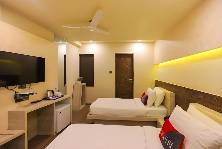 Bedroom, Hotel Sonash by Golden Treat, Indore