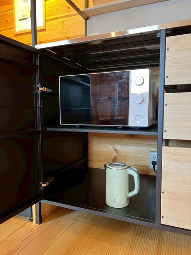 Microwave 2, Naoshima Cottage, Naoshima