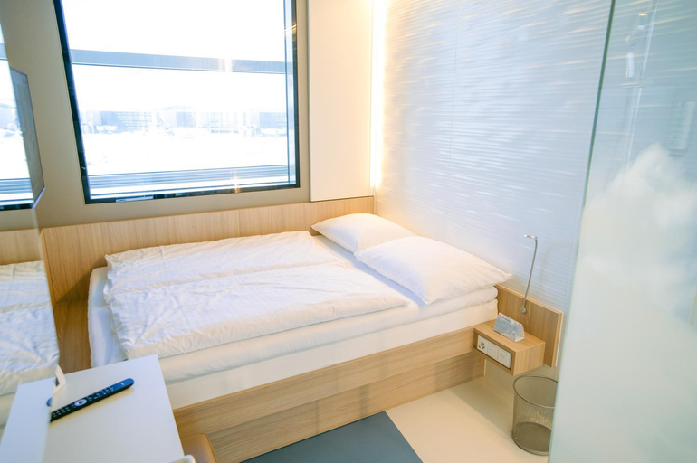 Bedroom 2, MY Cloud Transit Hotel - Guests with International Flight Only!, Frankfurt am Main