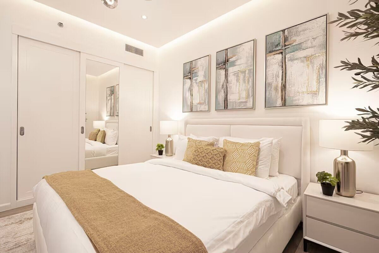Room 5, Princess Tower - Spectacular Sky Views, Dubai