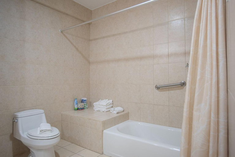 Bathroom 3, Bay Harbor Luxury 1 bedroom apartments