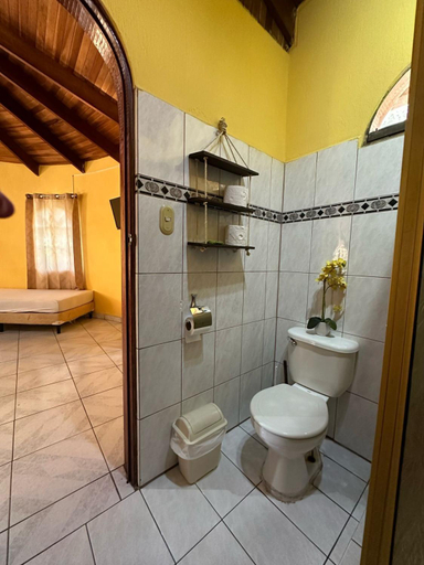 Bathroom 5, Hospedaje Colibri, Aguirre