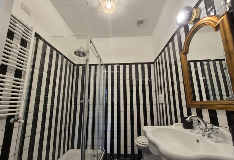 Bathroom 5, HEBE Eternity Rooms, Roma