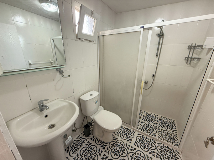 Bathroom 5, Address Küçükkuyu, Ayvacık