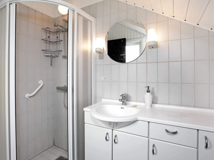 Bathroom 4, 4 Star Holiday Home in Ansager, Varde
