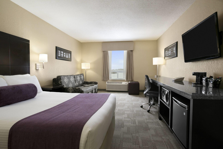 Bedroom 3, Days Inn by Wyndham Regina, Division No. 6