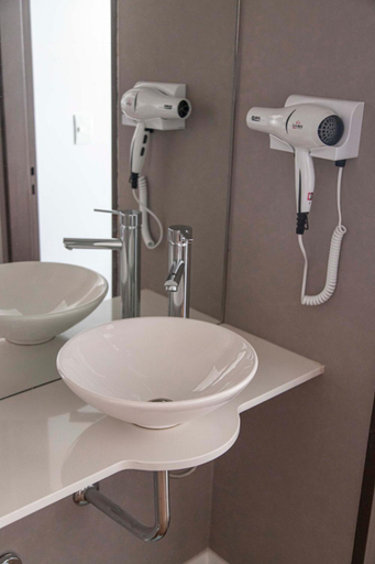 Bathroom 5, Mercure Rosario, Rosario