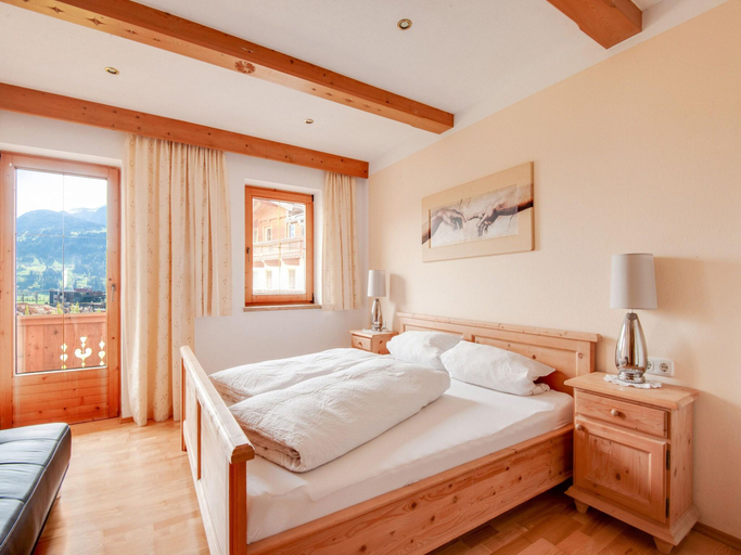 Bedroom 2, Apartment in Hainzenberg near Ski Slopes, Schwaz