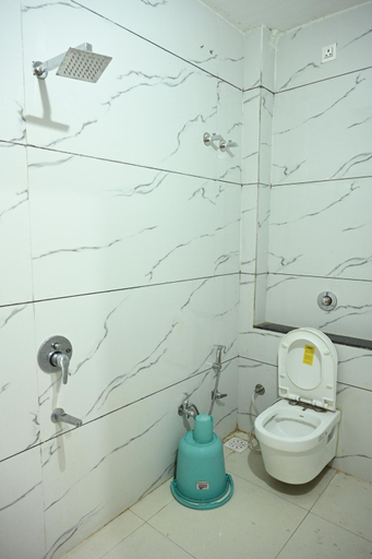 Bathroom 4, Hotel RRR Palace, West Nimar