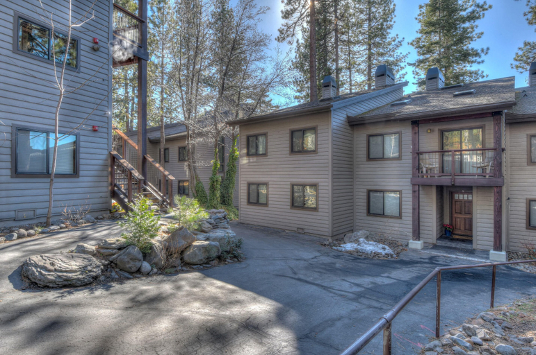 Exterior & Views 2, Brockway Springs Lodge Steps to Lake Access!, Placer