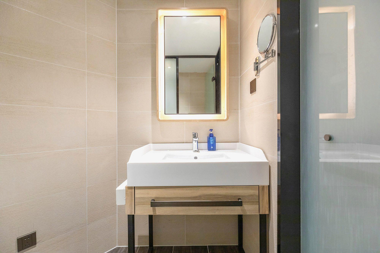 Bathroom 4, Hanting Premium Hotel Wuxi Huishan Ancient Town, Wuxi