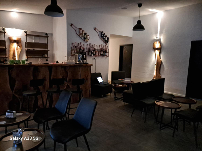 Food & Drinks 4, Borderline Accomodation, Berzasca