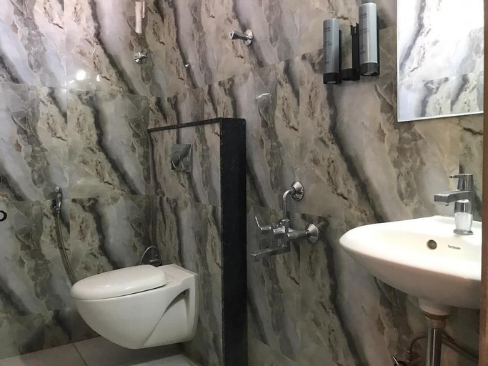 Bathroom 4, Gateway Suites, Bangalore Rural