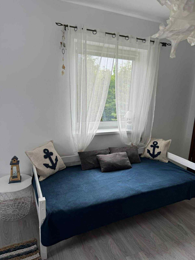 Room 3, Holiday Home in Kolczewo Near Wild Beach, Kamień