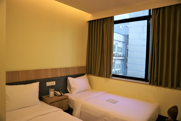 Bedroom 16