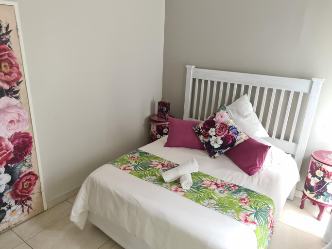 Bedroom, Royal Villa Guesthouse, Ekurhuleni
