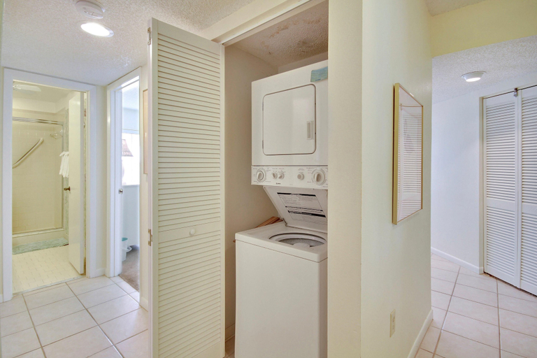 Bathroom 5, Land's End 8-401 Beach Front, Pinellas