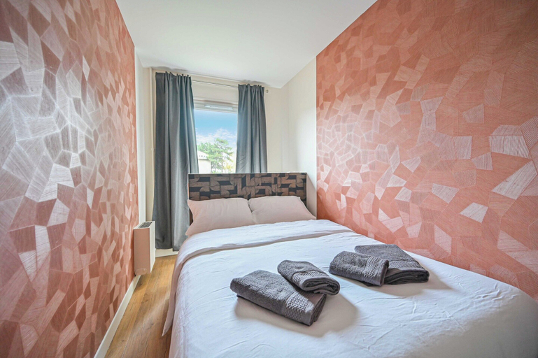 Room 4, Magnificent Apartment- 2br-4p- Bagnolet, Seine-Saint-Denis