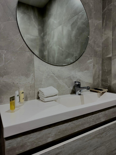 Bathroom 3, Bakers Lodge, Manukau