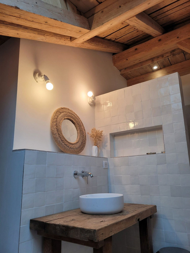Room 4, Gite d Exception Avec vue Panoramique 4 Personnes, Jura