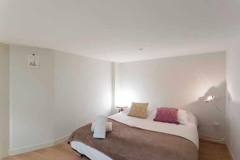 Room 2, Dify Drevet - Bellecour, Rhône