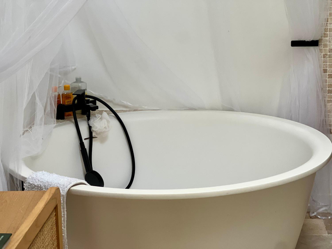 Bathroom, Cocon nature proche Bordeaux, Gironde
