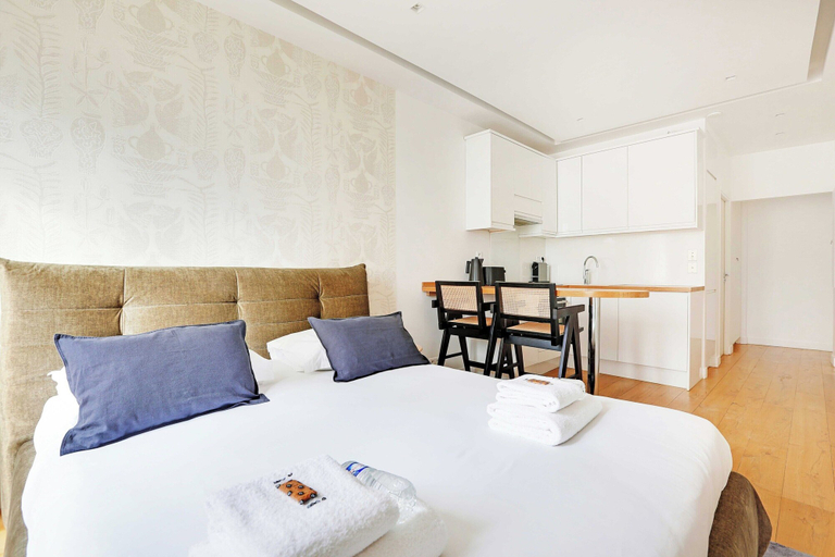 Room 4, Cosy & Chic Studio - 2P - Levallois, Hauts-de-Seine