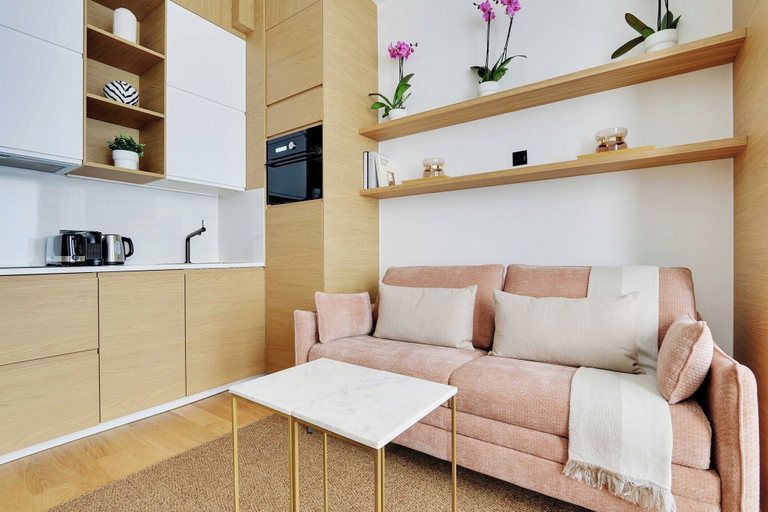Living area 5, Charming Apt - 1bd/4p - Invalides/bon Marche, Paris