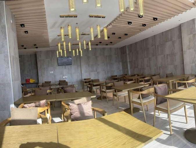Food & Drinks 4, The Airport Hotel, Seeb