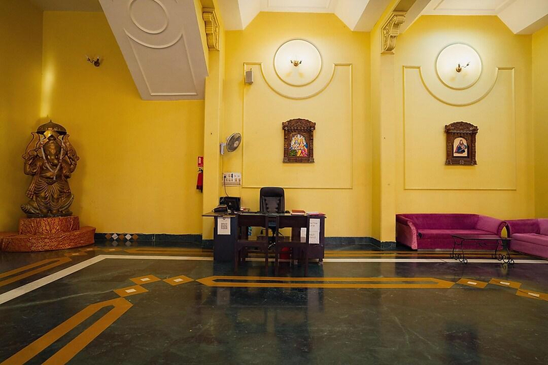Others, GIRDHAR MAHAL, Indore