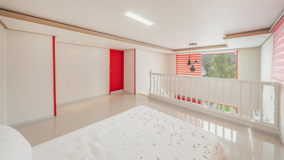 Bedroom 3, Gapyeong The Hue Spa Pension, Gapyeong