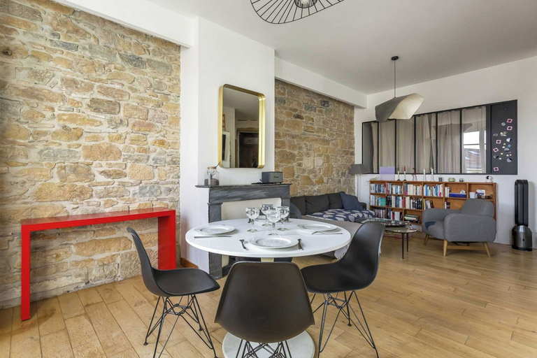 Interior 3, Dify Bechevelin, Rhône