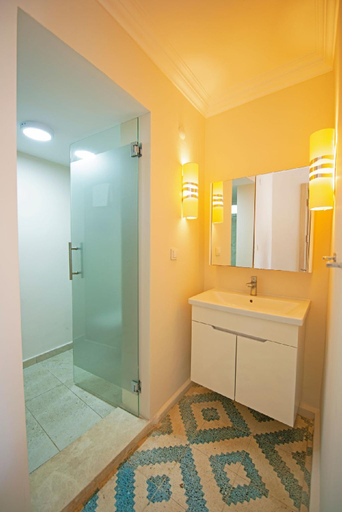 Bathroom 3, Chillos Beach, Marmaris