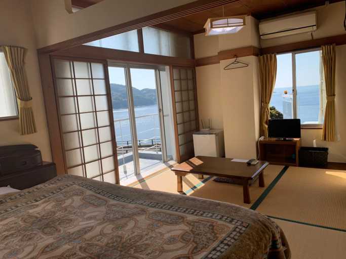 Bedroom 1, Oninosanpomichi, Kumano
