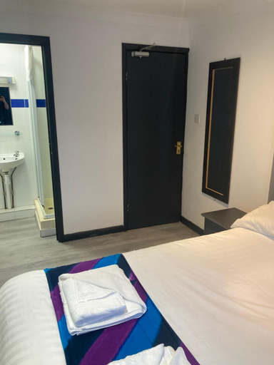 Bedroom 2, Abingdon Lodge Hotel, Isle of Wight