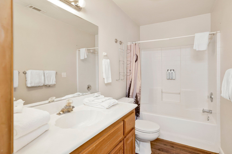 Bathroom 3, I Love View #1475, San Bernardino