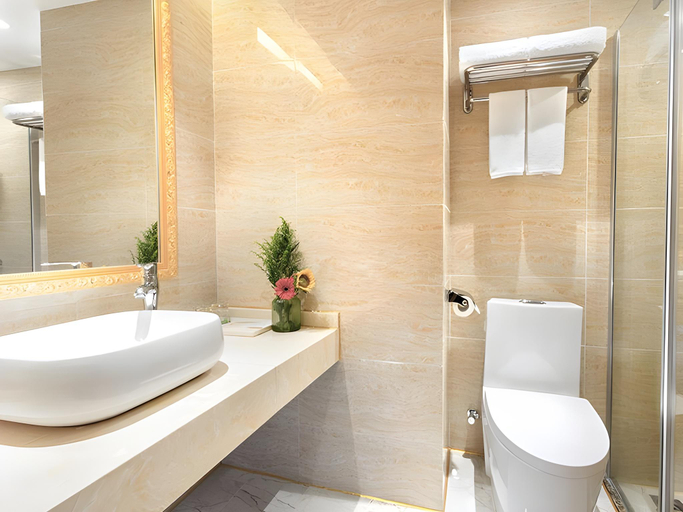 Bathroom, Vienna Hotel Chengdu Taikoo Li Chunxi Road Pedestrian Street, Chengdu