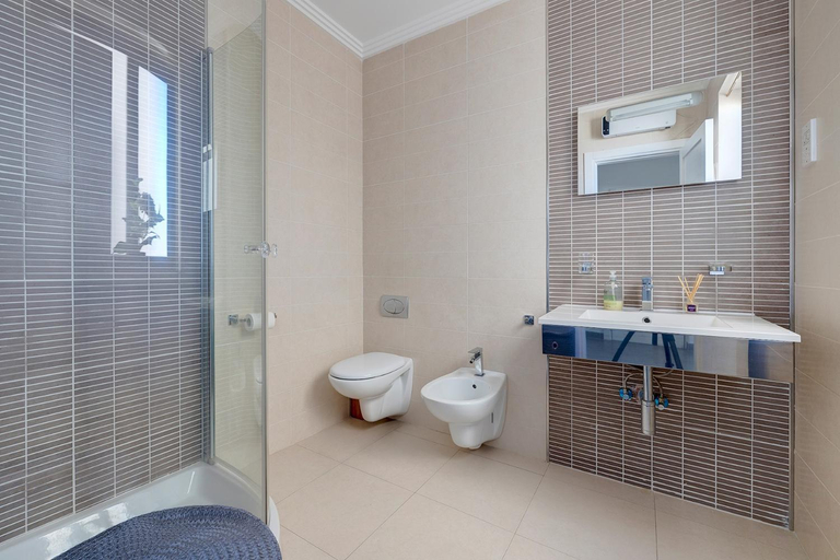 Bathroom 3, Perfect Location, Idyllic 2BR Apartment