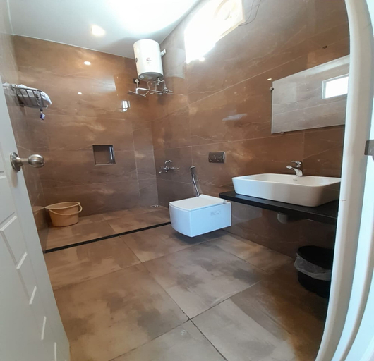 Bathroom 4, Auro de Besha Resort, Viluppuram