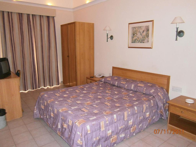 Bedroom 3, Windsor Hotel
