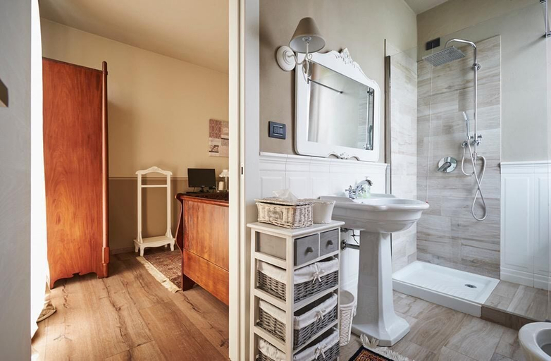 Bathroom 5, CR BnB Rozzano, Milano