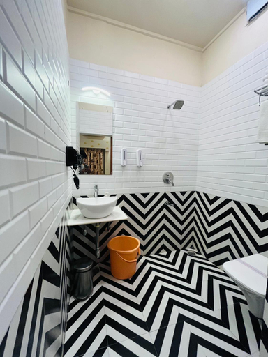 Bathroom 3, Stay Banaras - A boutique hotel, Varanasi