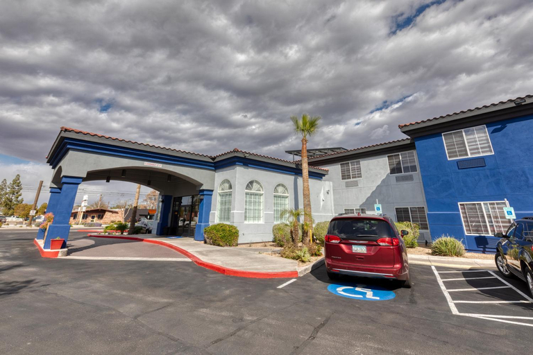 Exterior & Views 1, The Azure Hotel, Maricopa